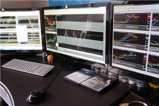 ��ƃg���[�_�[buchujp�}���`���j�^�[